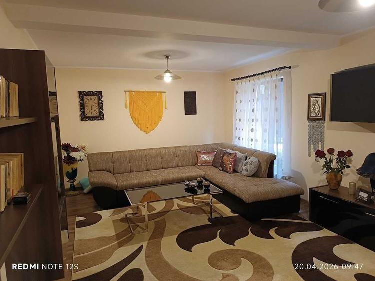 Casă cu 4 camere decomandat în Sfântu Ilie