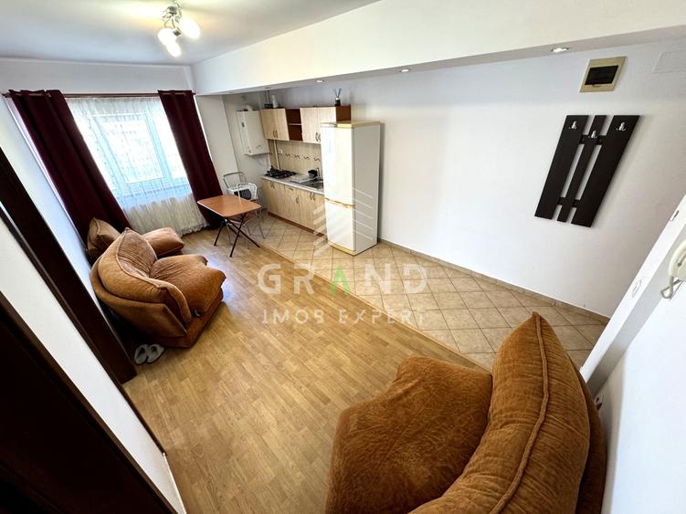Apartament cu 2 camere semidecomandat, mobilat în Calea Turzii