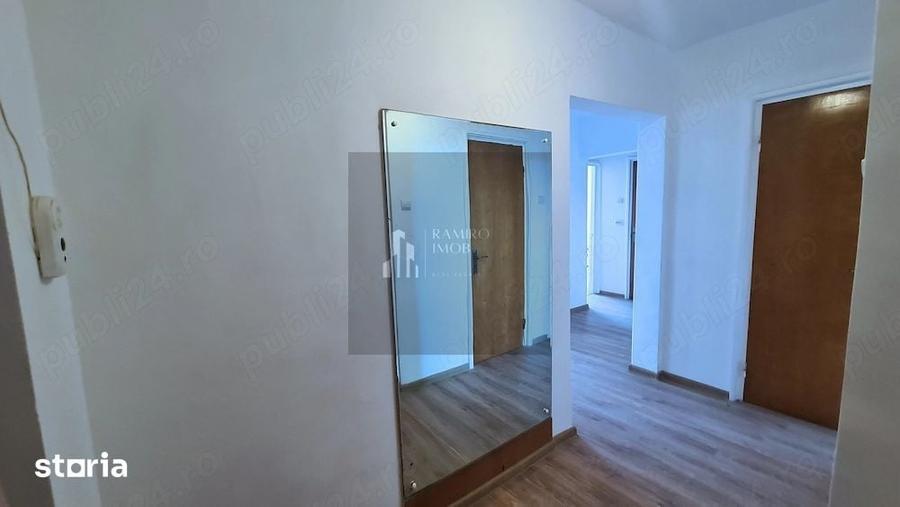 Apartament cu 3 camere decomandat în Drumul Taberei