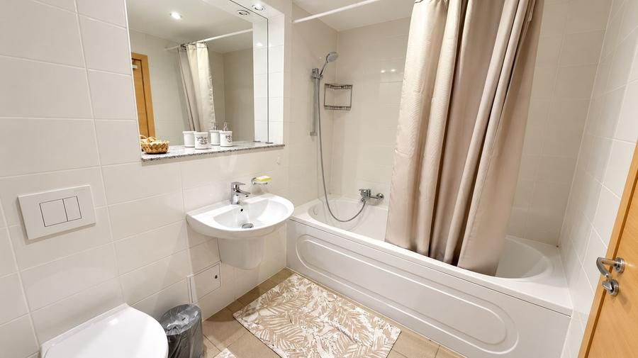 Apartament cu 3 camere, mobilat în Dristor