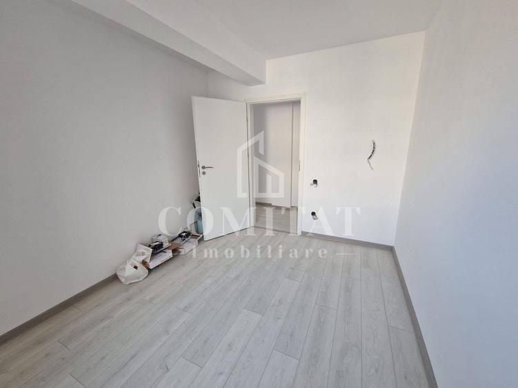 Apartament cu 3 camere semidecomandat în Someșeni