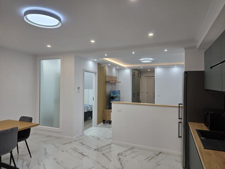 Apartament cu 2 camere decomandat în Central