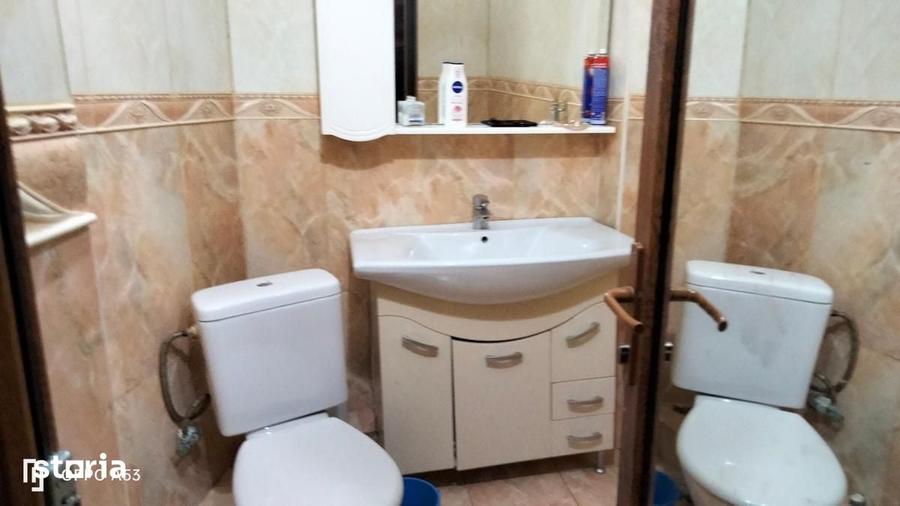Casă cu 8 camere cu Teren 200 Mp în Tomis II