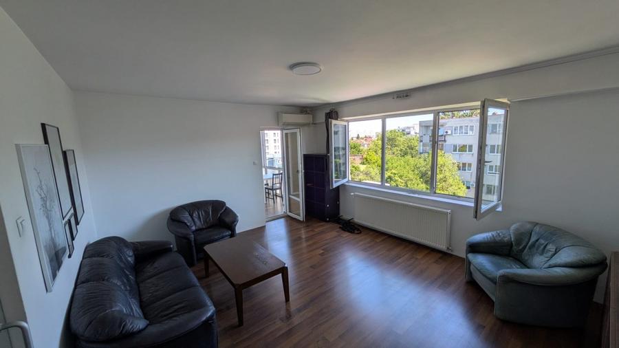Apartament cu 3 camere decomandat, mobilat în Andrei Mureșanu