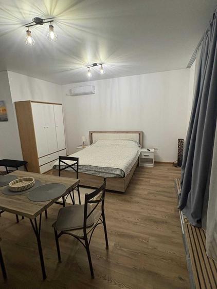 Garsonieră decomandată în Nord