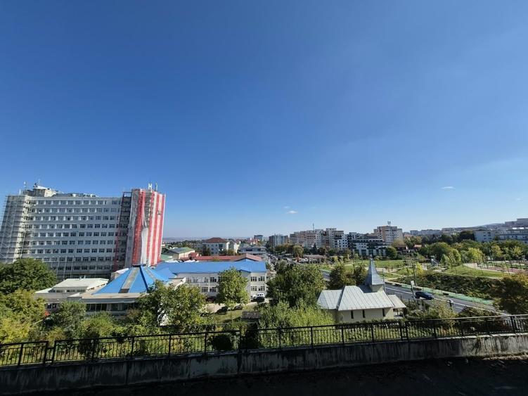 Apartament cu 2 camere semidecomandat în Florești