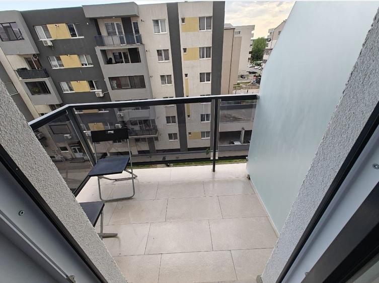Apartament cu 2 camere decomandat în Berceni