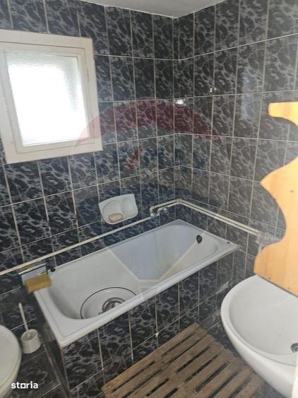 Casă cu 4 camere în Prislop