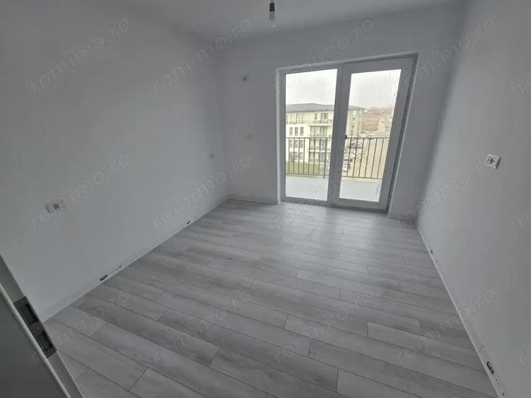 Apartament cu 3 camere decomandat în Giroc