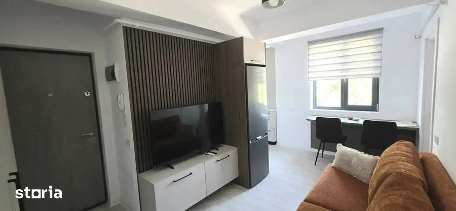 Apartament cu 2 camere, mobilat în Central