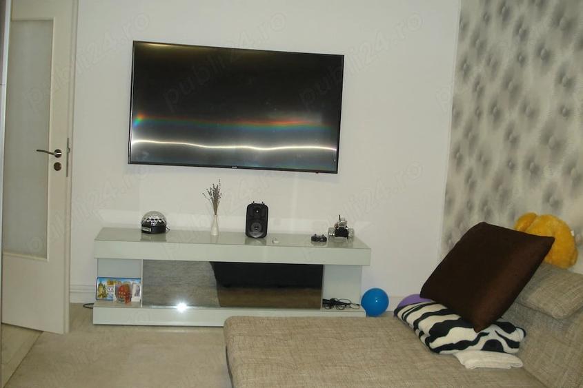 Apartament cu 4 camere decomandat în Lipovei