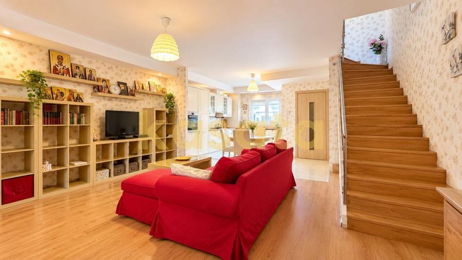 Duplex cu 3 camere cu Canalizare în Ștefăneștii de Jos