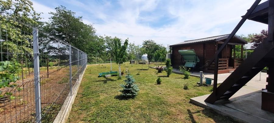 Casă cu 2 camere cu Teren 795 Mp în Regie