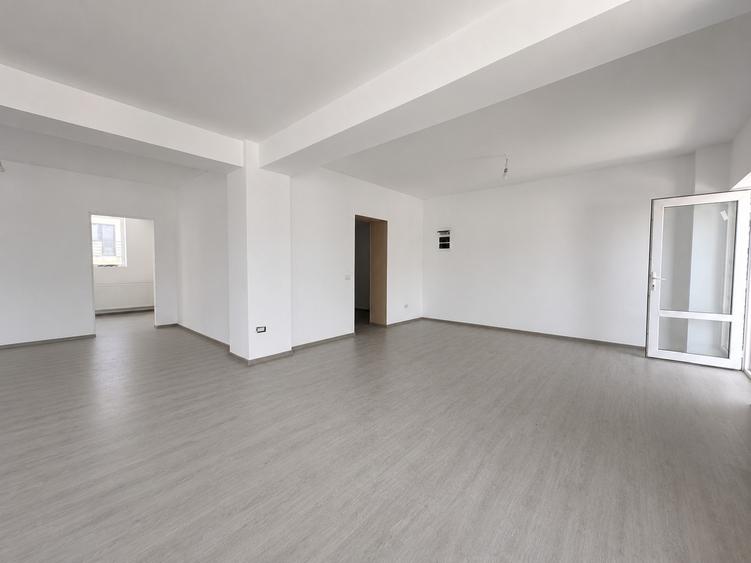 Spațiu comercial, de 141 mp, în Bragadiru