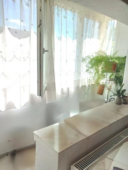 Apartament cu 3 camere decomandat în Confecții