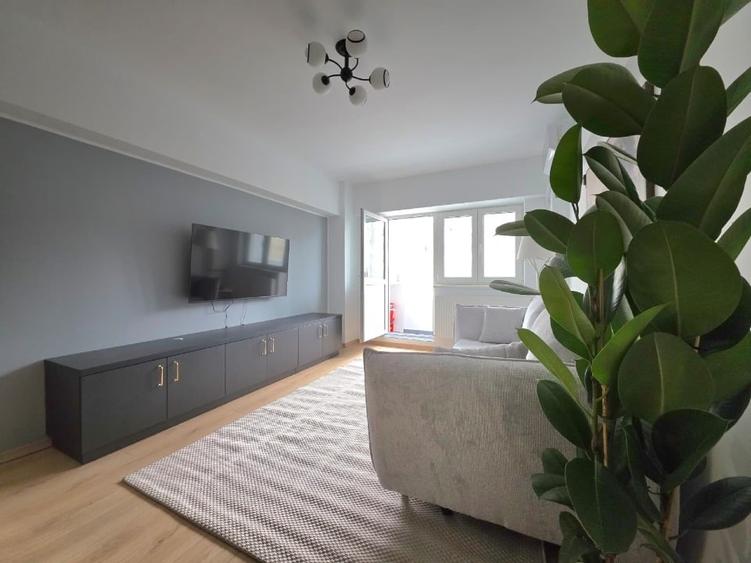 Apartament cu 2 camere semidecomandat, mobilat în Crângași