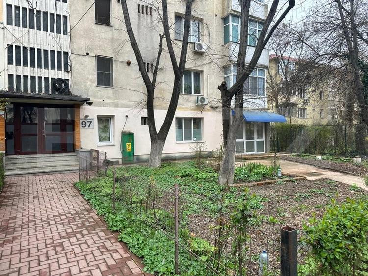 Apartament cu 3 camere decomandat, mobilat în Tudor Vladimirescu