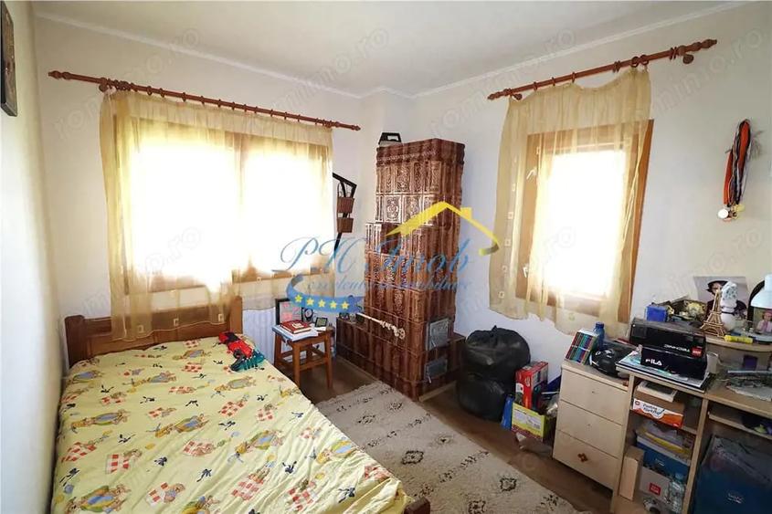 Casă cu 2 camere cu Teren 2208 Mp în Provița de Sus