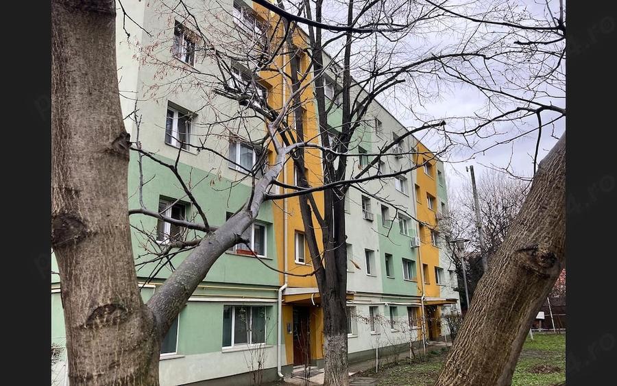 Apartament cu 2 camere semidecomandat în Tipografilor