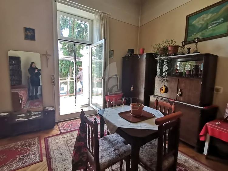 Apartament cu 3 camere semidecomandat în Central