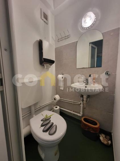 Apartament cu 2 camere semidecomandat, mobilat în Semicentral