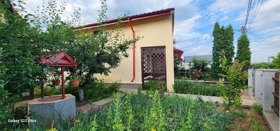 Casă cu 4 camere în Central