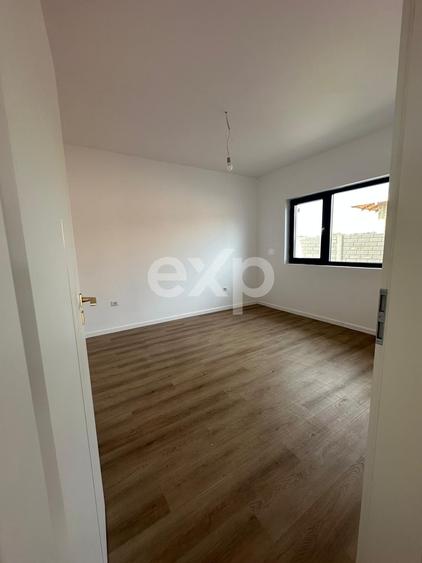 Casă individuală cu 4 camere cu Teren 400 Mp în Țegheș