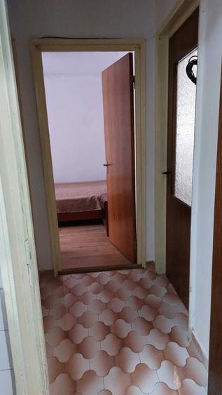 Apartament cu 2 camere semidecomandat în Trivale