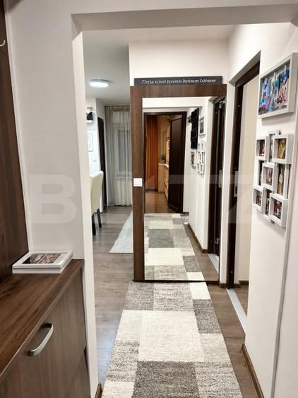 Apartament cu 3 camere decomandat, mobilat în Central