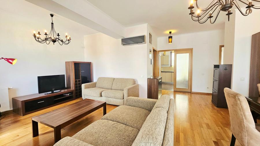 Apartament cu 3 camere decomandat în Kiseleff