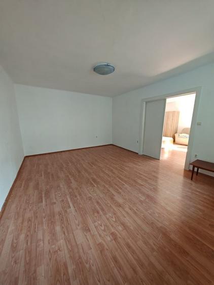 Apartament cu 2 camere decomandat în Griviței