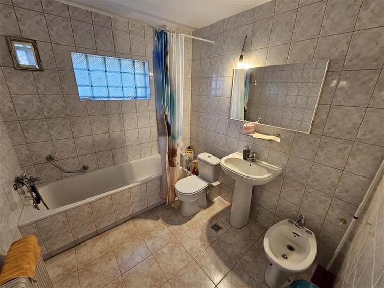 Casă individuală cu 4 camere cu Canalizare în Gheorgheni