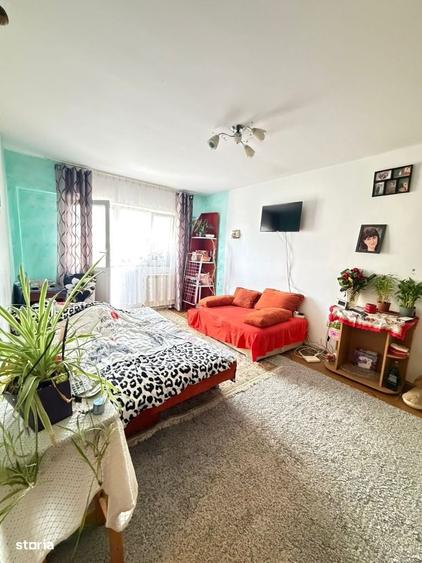 Apartament cu 2 camere decomandat în Micro 17