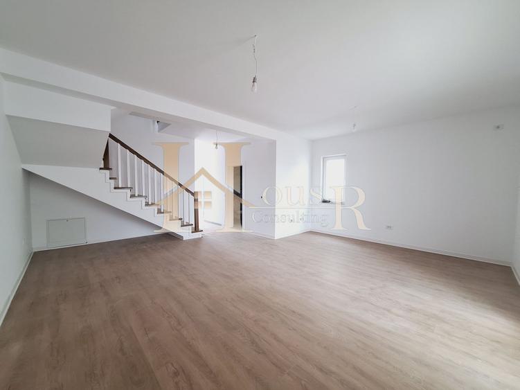 Duplex cu 4 camere cu Canalizare în Moșnița Nouă
