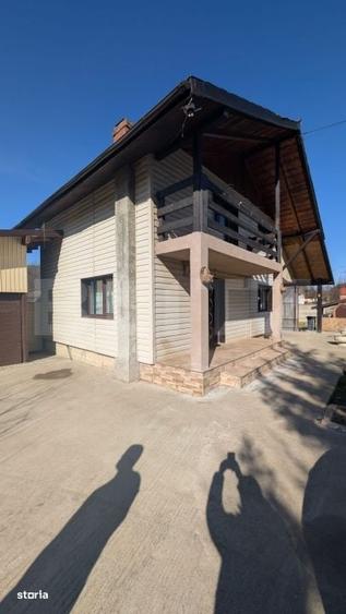 Casă cu 3 camere cu Teren 600 Mp în Central