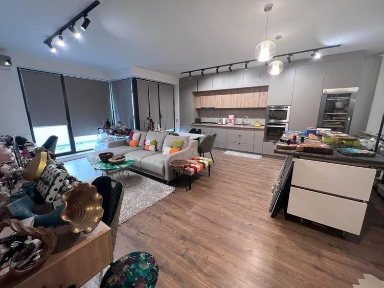 Apartament cu 2 camere decomandat, mobilat în Exterior Vest