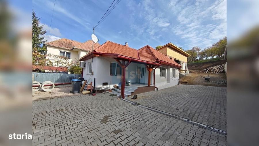 Casă cu 2 camere cu Teren 1000 Mp în Băișoara