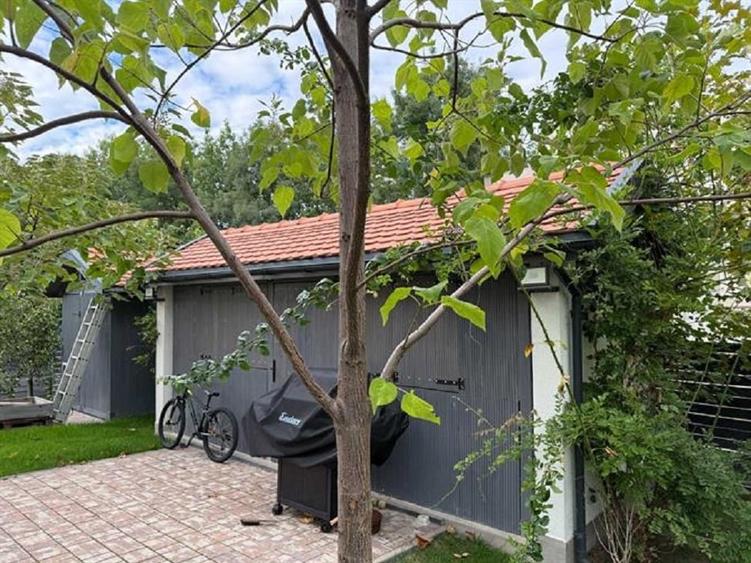 Casă individuală cu 5 camere cu Canalizare în Corbeanca