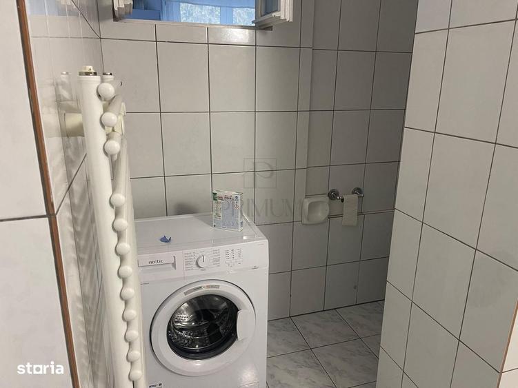 Apartament cu 3 camere decomandat în Medicină