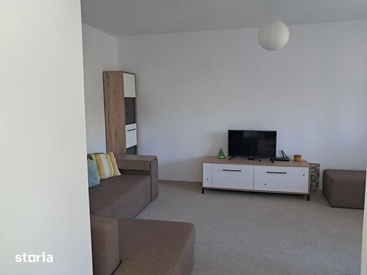 Apartament cu 2 camere decomandat, mobilat în Piața Nouă