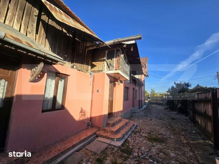 Casă cu 5 camere cu Teren 853 Mp în Șotânga