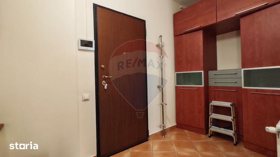 Apartament cu 3 camere, mobilat în Aviatorilor