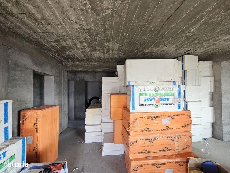 Casă cu 4 camere cu Canalizare în Boțești