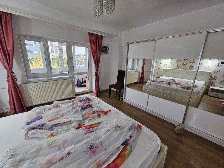 Apartament cu 3 camere decomandat în Decebal