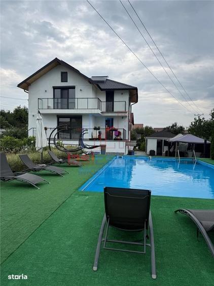 Casă cu 4 camere decomandat în Lunca Cetățuii