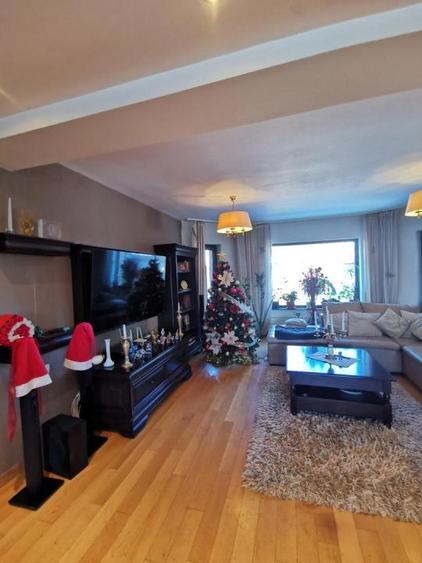 Casă cu 5 camere cu Teren 950 Mp în Snagov