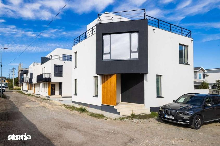 Casă cu 5 camere cu Teren 220 Mp în Palazu Mare