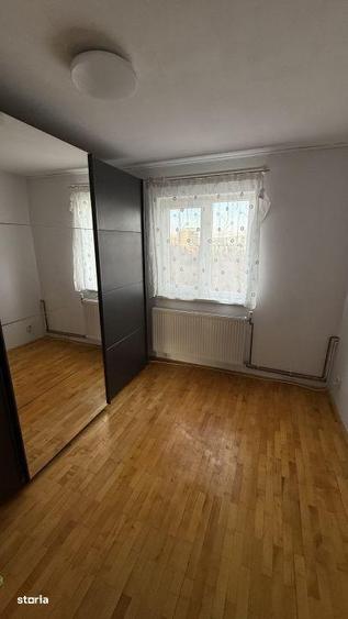 Apartament cu 3 camere în Andrei Mureșanu