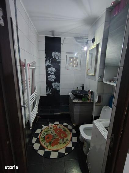 Apartament la Parter, 2 camere fara balcon situat in zona Confec?ii - 8