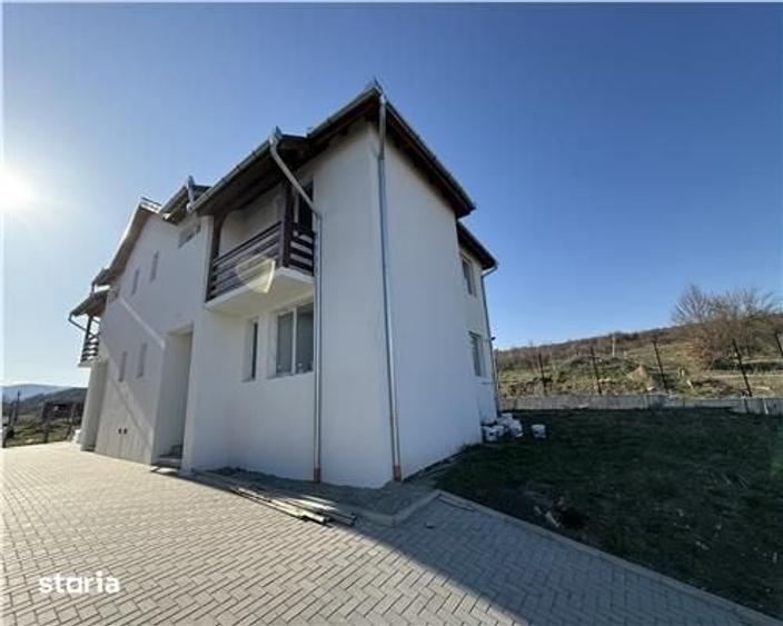 Casă cu 3 camere cu Teren 700 Mp în Șura Mare